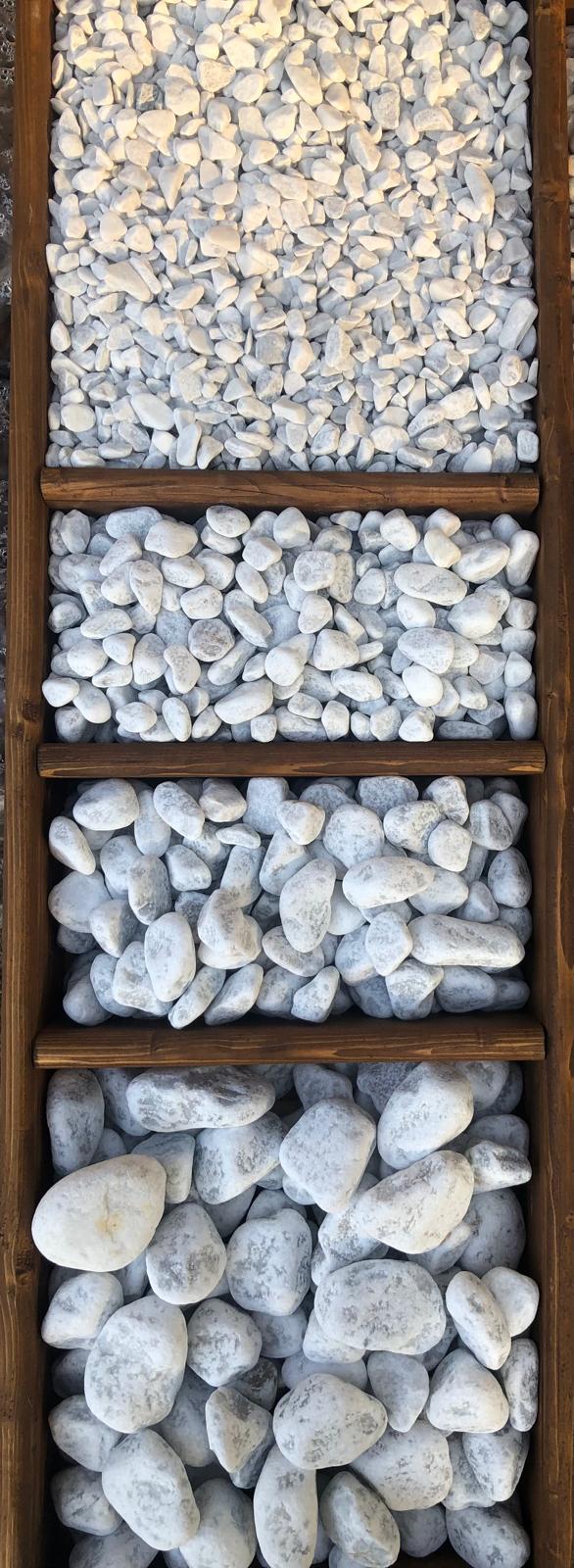 Ciottolo Bianco Carrara: eleganza naturale per giardini, vialetti e decorazioni di pregio