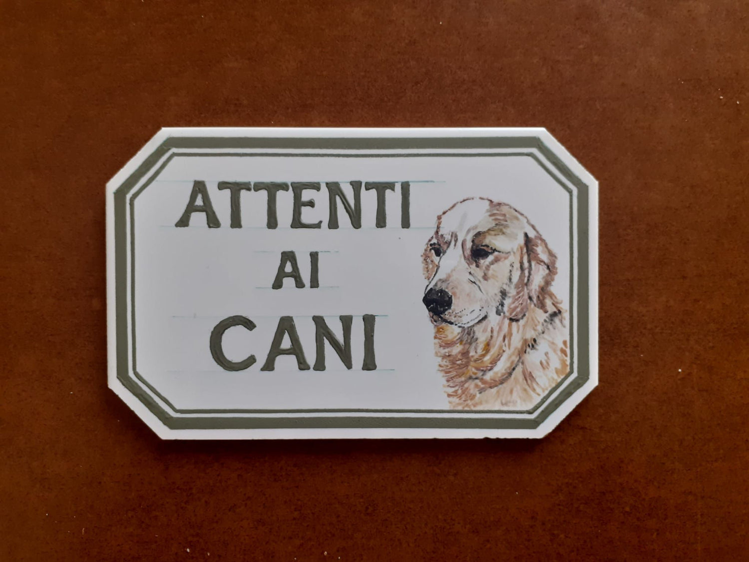 Numeri civici e targhe personalizzate in ceramica: stile unico e durata eterna